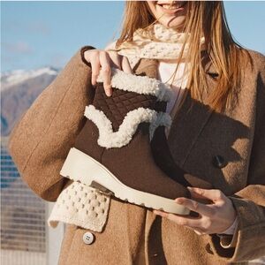 Fluffy Round-Toe Platform Chunky Wedge Boots (Emilia)